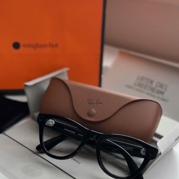 Ray-Ban Accessories - Ray-Ban Black Glasses with Brown Case